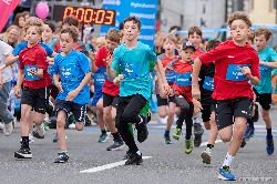 Tolle Leistungen der Neuhofener Schülerinnen und Schüler beim Sparkassen Night Run 