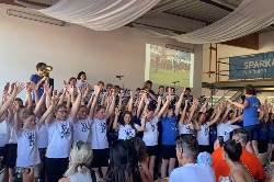Vorhang auf für die 80er beim Grillfest der Feuerwehr
